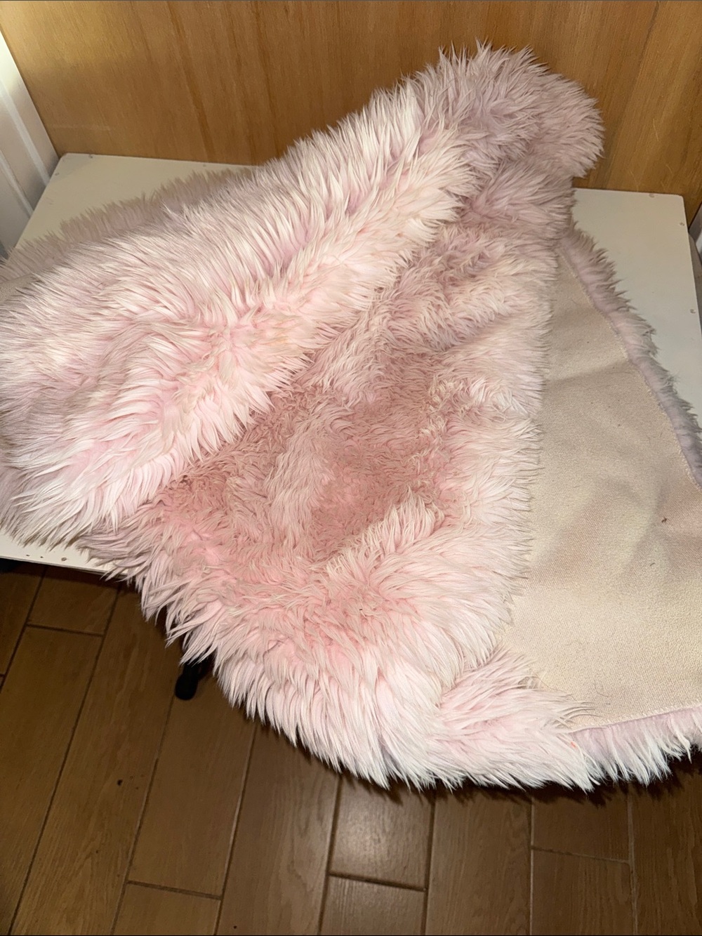 Plush Pink Faux Fur SUPER SOFT Throw Rug Girl’s Bedroom Nursery 40” x 24”